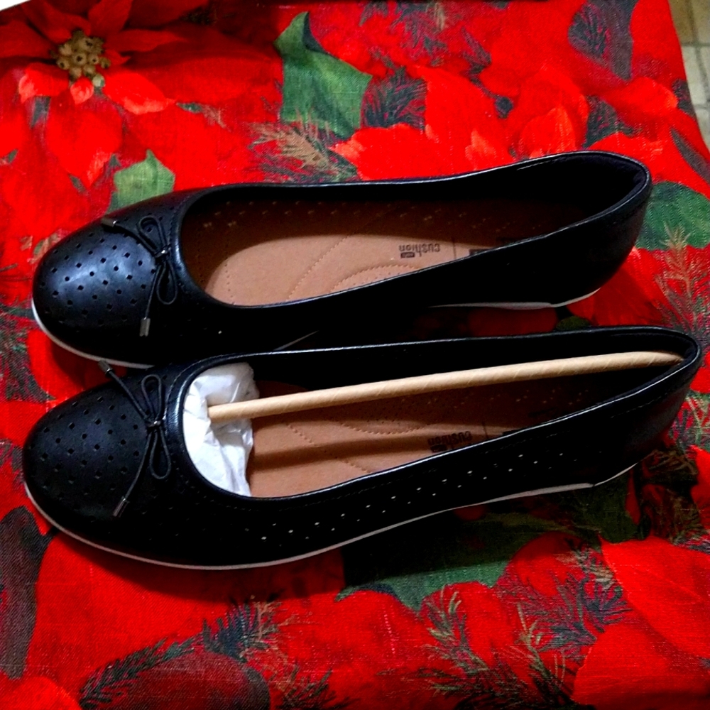 Ladies flats
